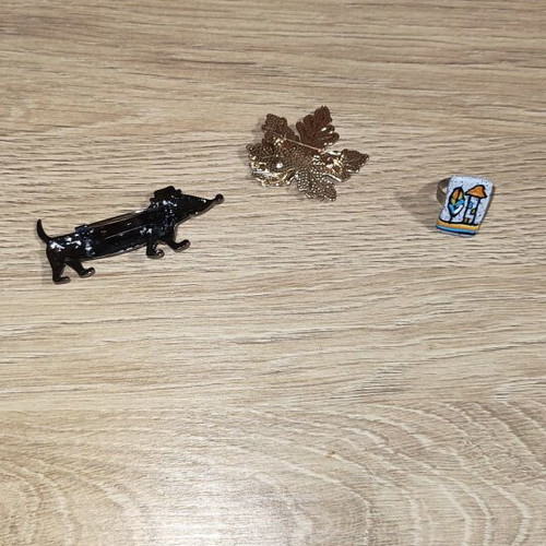 Two brooches and one adjustable handmade ring