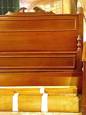 Σετ μονό κρεβάτι μεταχειρισμένο με κομοδίνο και στρώμα
