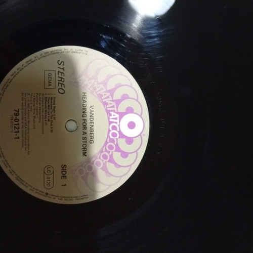 Vandenberg Heading For A Storm vinyl record like new, rock