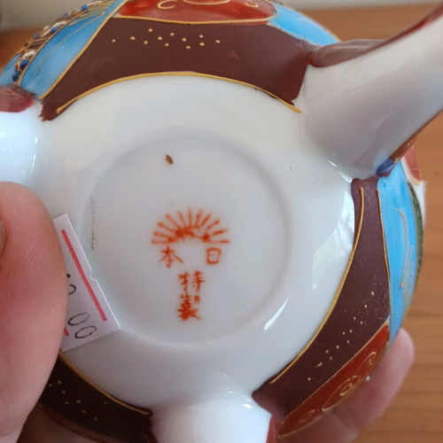Satsuma Moriage Japanese incense burner used, handpainted samurai and geisha
