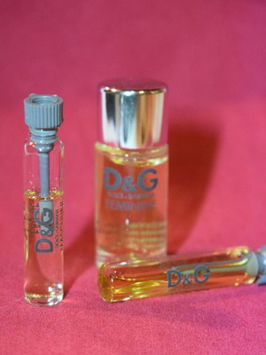 D&G Feminine μεταχειρισμένο, μινιατούρα 5ml και δείγματα 2ml