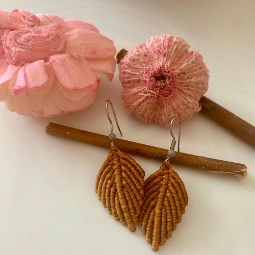 Macrame earrings leaf-shaped made to order