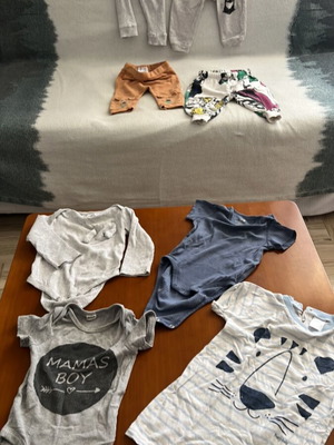 Baby bodysuits and pants 9 to 12 months like new, set of 8 pieces