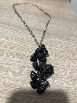 Necklace with black stones new