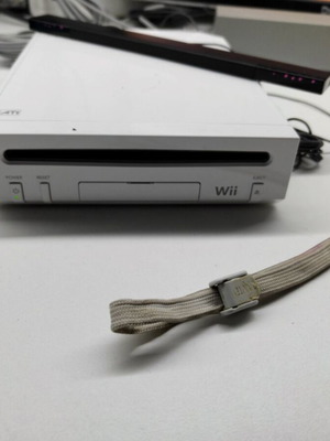 Wii and Wii Sport like new with one controller