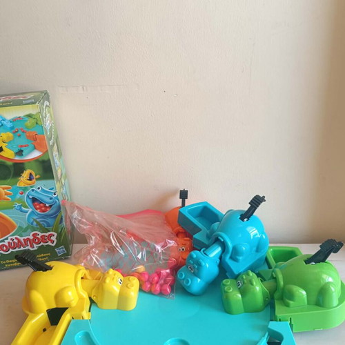 Happy Hippos board game