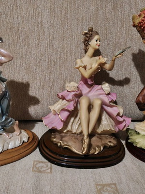 Διακοσμητικά αγαλματίδια σαν καινούργια, σετ 3 τεμαχίων