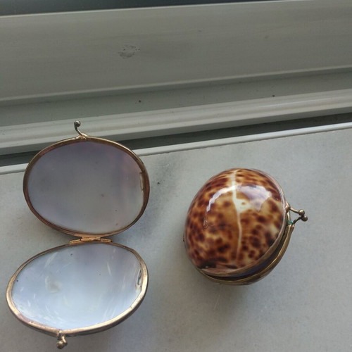 Antique shell wallets like new with brass closure