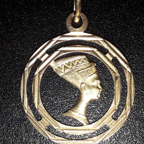 Handmade Egyptian Nefertiti Pendant 18Kt like new, Dual Face technique