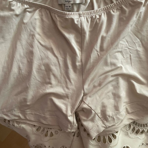 Broderie set Zini beige, like new, size S