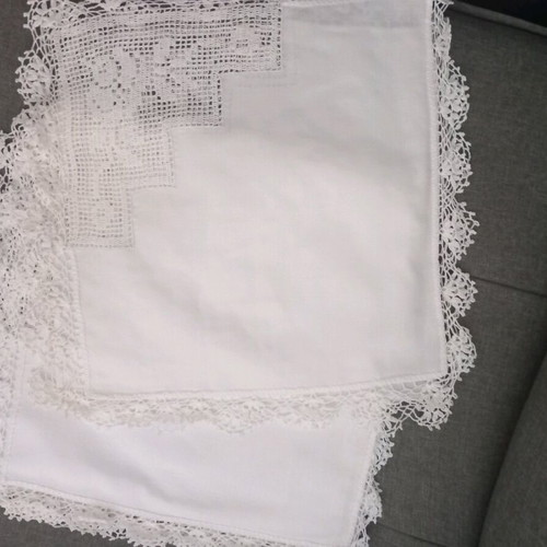 Square doilies new with knitted details, pack of 7 pieces