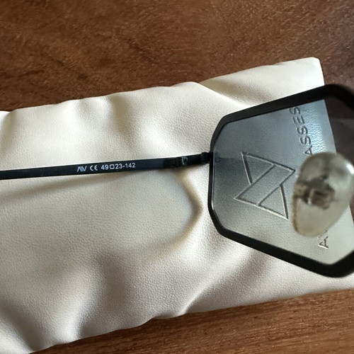 AV Sunglasses Verano like new, black