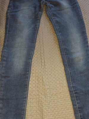 Jeans used, size XXS 28x2 waist, 93 length, blue
