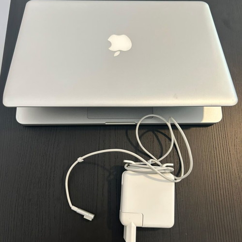 Macbook Pro 13inch 2010 like new
