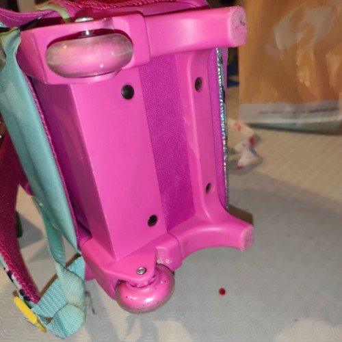 Minnie bag with wheels like new, pink
