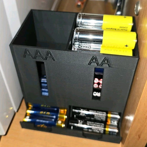 Battery holder and distributor AA and AAA new