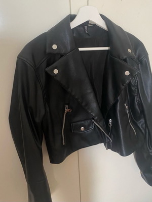 H&M Divided Κοντό Μπουφάν Biker από Συνθετικό Δέρμα, σαν καινούργιο, μαύρο, μέγεθος S