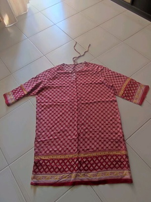 Dress pack of two like new, size M 38 10