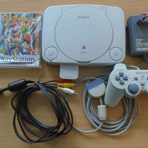 Sony PlayStation ONE SCPH-102 PAL like new with Pandemonium Platinum game