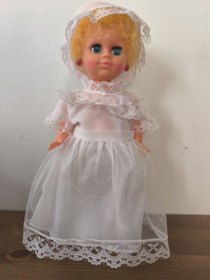 Vero Walking Bride Doll vintage, used, non-working with original box