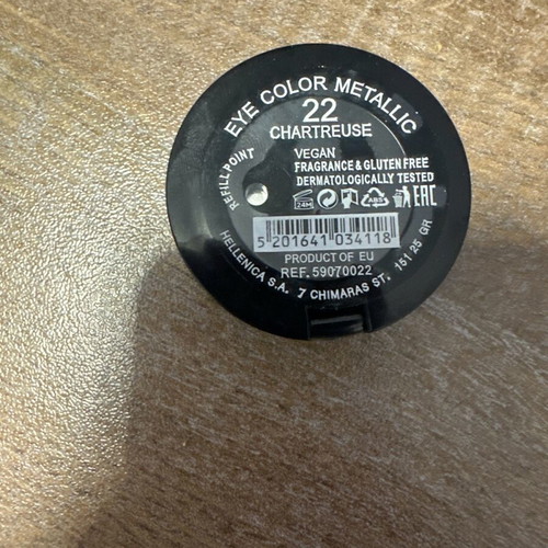 Radiant Color Metallic Eyeshadow Solid Form 22 Chartreuse new