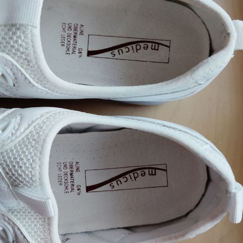 Medicus white sports shoes size 40 like new natural leather and textile