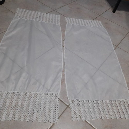 Set of 2 Semen table linens with handmade knitted lace, like new