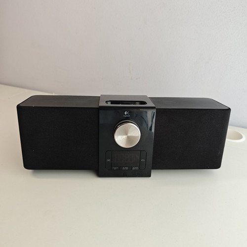 Logitech S140i Pure-Fi Express Plus speaker dock used with clock and alarm