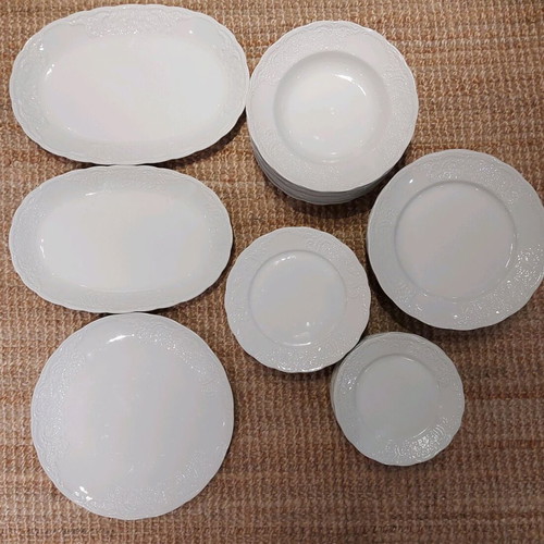 Bavaria white porcelain dish set like new, 43 pieces