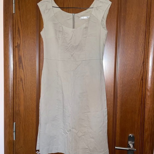 Beige midi dress used, fits medium or large