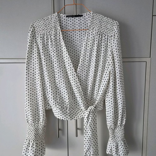 Twenty-29 wrap top polka dot size L like new