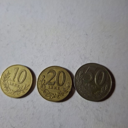 Albanian coin lot used, 3 pieces