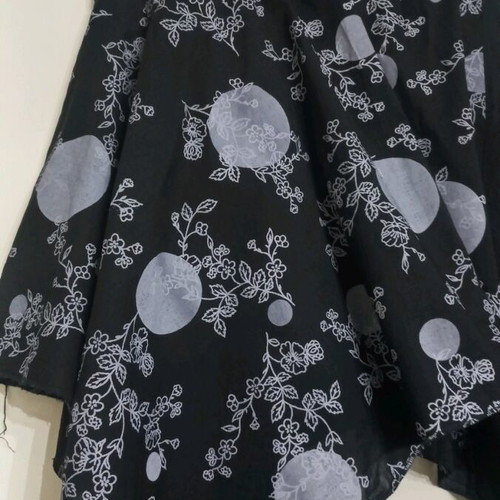 Women's skirt like new, size S, black and gray