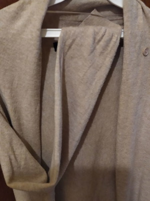 Cape with long sleeves and fringes like new