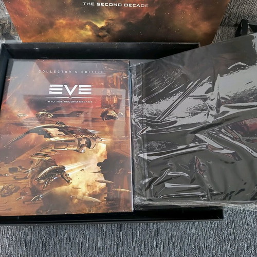EVE Second Decade Collectors Edition PC like new