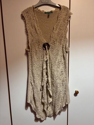Leonard’s knitted vest-cardigan like new, size medium, beige