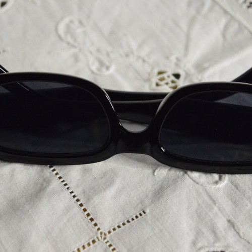 Black elongated sunglasses like new