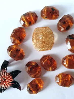Acrylic beads used, amber-like pack with large bead and glass starfish motif