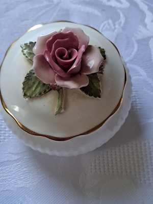 Royal Albert England Small Jewelry Box new