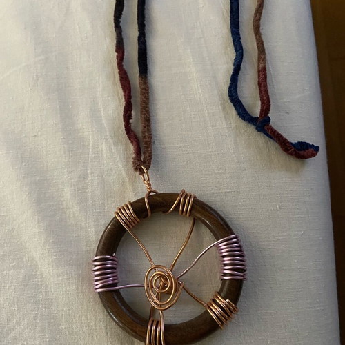Handmade necklace new, wood and copper wire
