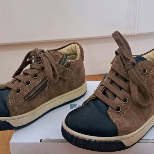 Falcotto boys' shoes size 26 like new, brown and blue