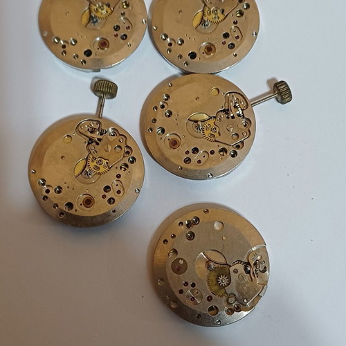 Mechanical wristwatch movements like new, set of 5