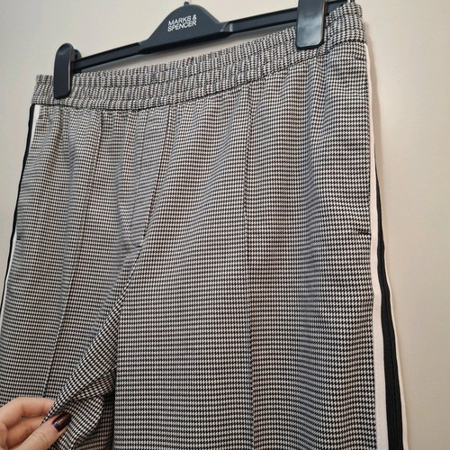 Marks & Spencer pants straight fit like new, black and white