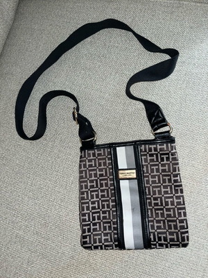 Tommy Hilfiger Cross Body Bag Like New Black Blue