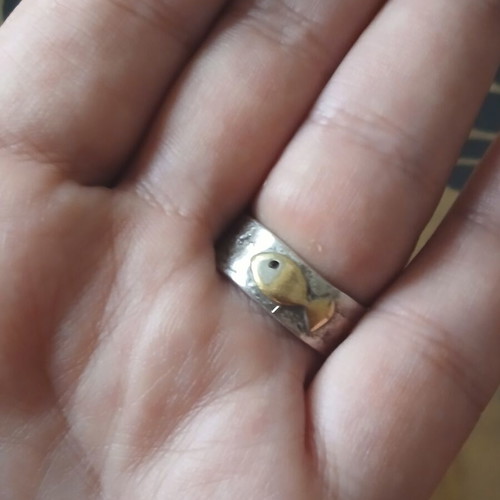 Handmade 925 silver ring with gold fish and heart, 17.5 mm
