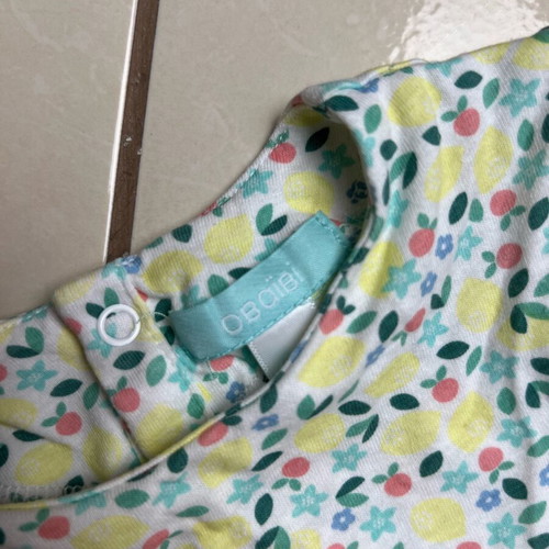 Obaibi set for 6-month-old girl like new, blouse and pink shorts