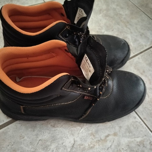 Ergo work boots size 46 like new, black