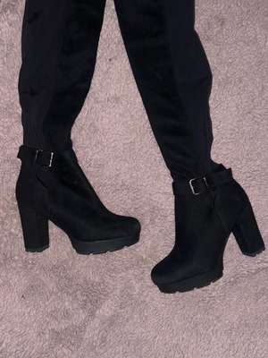 Black boots like new, size 40, knee-high