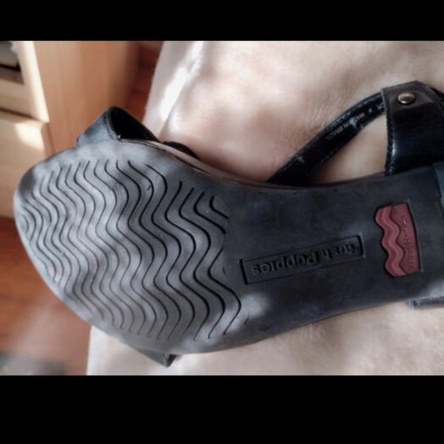 Hush Puppies sandals black like new, size 41