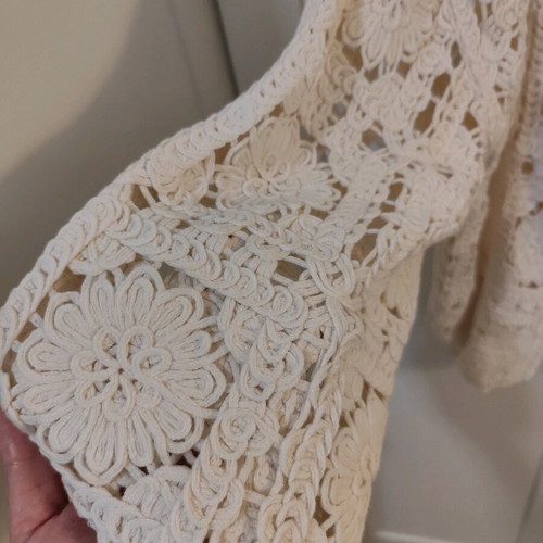 Zara knitted jacket cardigan no L like new, white